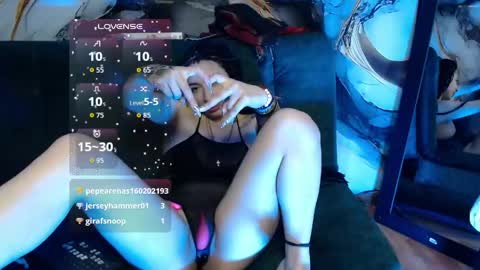 _weird_sativa online show from April 25, 2026, 1:41 pm