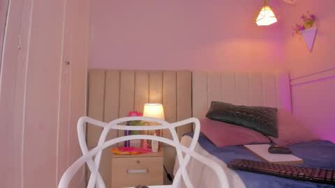 _wendy_x online show from October 8, 2025, 11:52 am