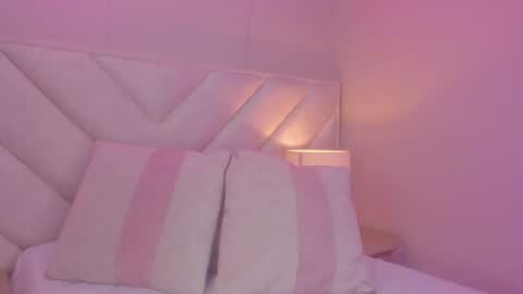 _wendy_x online show from October 13, 2025, 11:43 am