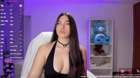 Luisa  online show from May 10, 2026, 10:42 am