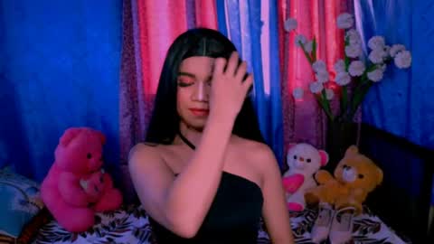 _xxlilly online show from April 14, 2026, 8:42 am