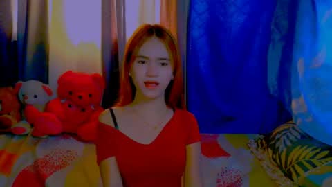 _xxlilly online show from May 15, 2026, 8:32 am
