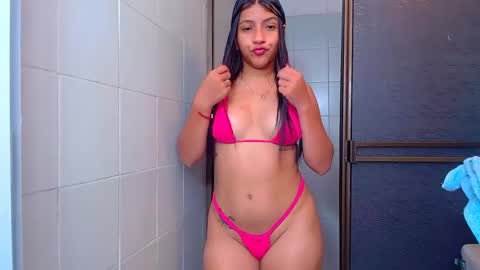 ZARA online show from March 1, 2025, 6:32 pm