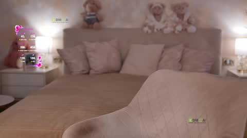 Snapshot of _your_angel chatting on October 23, 2025, 9:35 pm  YOUR ANGEL online show from October 23, 2025, 9:35 pm