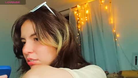 _yourcherrybomb online show from February 24, 2025, 9:53 am