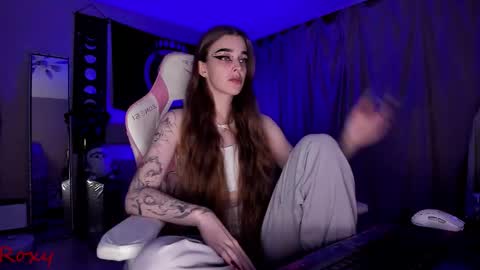 Snapshot of _yourwetdreams_ chatting on October 20, 2025, 4:29 pm Roxy online show from October 20, 2025, 4:29 pm