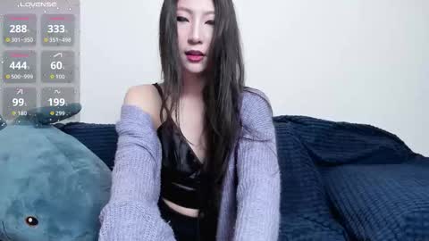 Snapshot of _yuriko chatting on October 29, 2025, 12:46 am Mia online show from October 29, 2025, 12:46 am