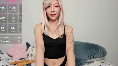 Mia online show from June 12, 2026, 10:41 pm