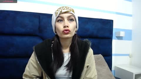 Yuyi online show from December 26, 2024, 11:10 am