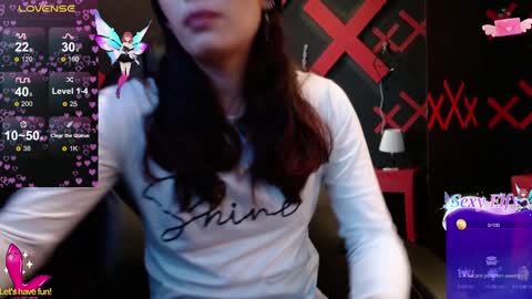 Yuyi online show from February 3, 2025, 11:09 am