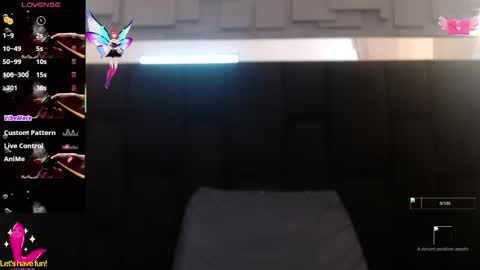 Yuyi online show from September 24, 2025, 12:41 pm