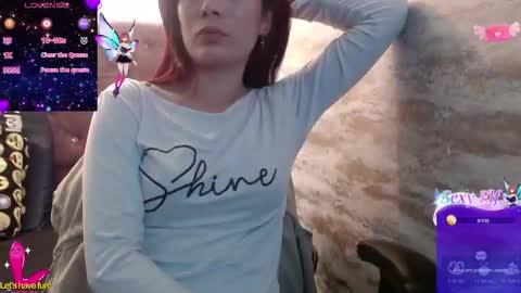 Yuyi online show from February 10, 2026, 11:42 pm