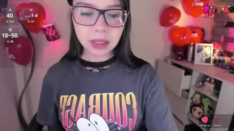 _zathara_ online show from May 1, 2026, 3:11 am
