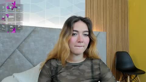 Snapshot of _zoe_sweet__ chatting on March 6, 2025, 11:25 am Daniela Brown online show from March 6, 2025, 11:25 am