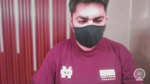 Sleepy owl online show from October 27, 2025, 9:02 am