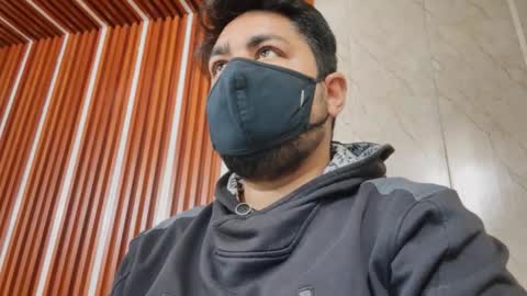 Sleepy owl online show from November 13, 2025, 8:13 am