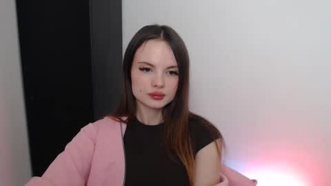 a_ariella_ online show from September 13, 2025, 8:36 am