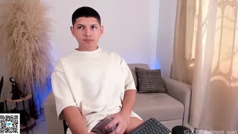 a_lejandro_0_8 online show from April 10, 2026, 2:55 pm