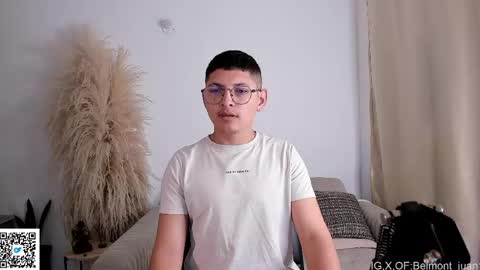 a_lejandro_0_8 online show from April 20, 2026, 5:54 am