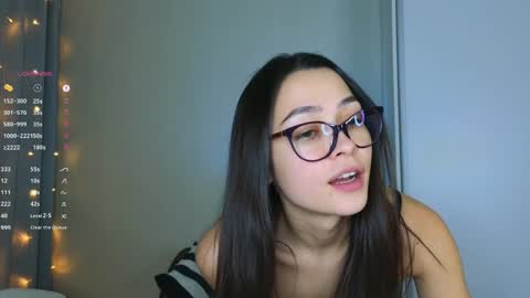 Snapshot of a_p_p_l_e chatting on January 6, 2025, 10:02 am Mila and Jess online show from January 6, 2025, 10:02 am