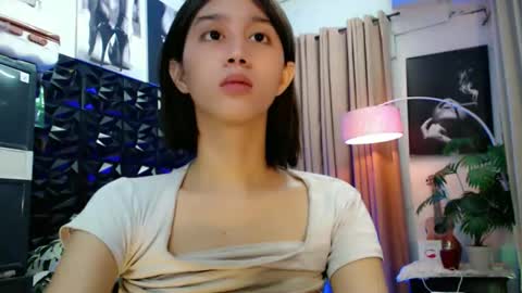 Snapshot of a_r_i_a_n_n_a chatting on April 10, 2026, 12:21 pm Lovely Yana online show from April 10, 2026, 12:21 pm