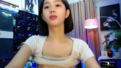 Snapshot of a_r_i_a_n_n_a chatting on April 22, 2026, 5:32 am Lovely Yana online show from April 22, 2026, 5:32 am