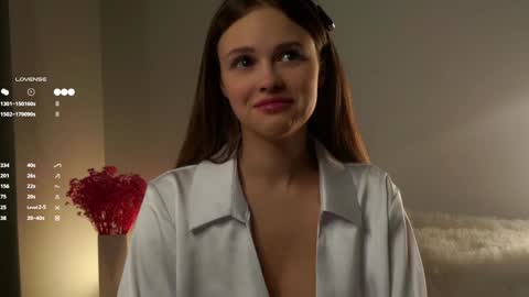 Lina online show from February 26, 2025, 3:08 pm