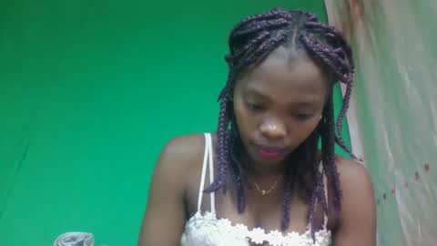 aadienne online show from May 20, 2026, 8:09 am