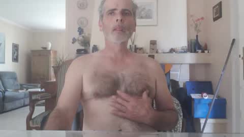 Snapshot of aalex1717 chatting on May 24, 2026, 10:20 am Aalex1717 online show from May 24, 2026, 10:20 am