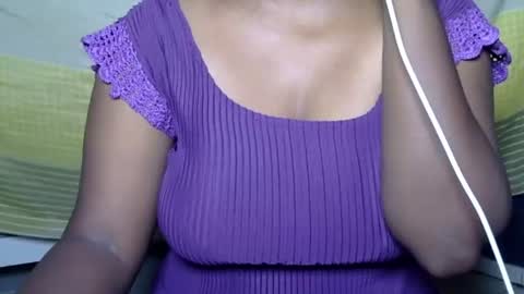 Snapshot of aaliya11 chatting on July 14, 2026, 2:05 am alia online show from July 14, 2026, 2:05 am