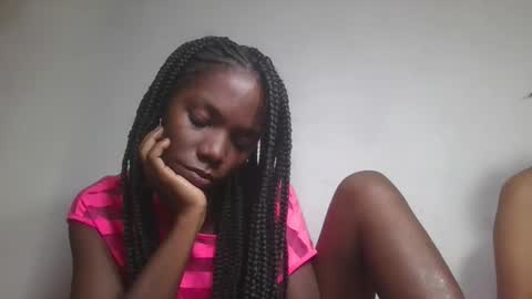 aangevelo online show from November 15, 2025, 11:51 am