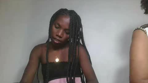 aangevelo online show from November 16, 2025, 1:39 pm