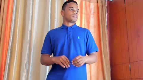 aaron_9827 online show from January 27, 2025, 5:37 pm