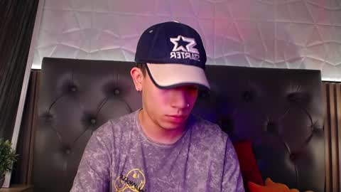 Aaron online show from December 27, 2024, 5:16 pm