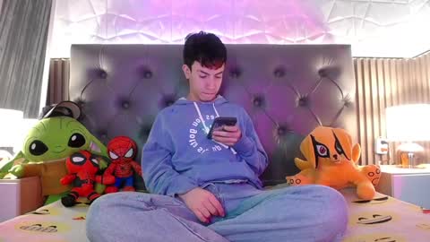 Aaron online show from January 22, 2025, 1:42 pm
