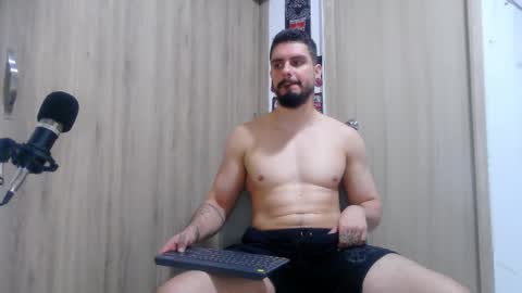 Aaron kwok online show from November 11, 2025, 1:38 am