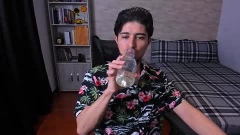 Aaron online show from January 6, 2026, 7:39 pm