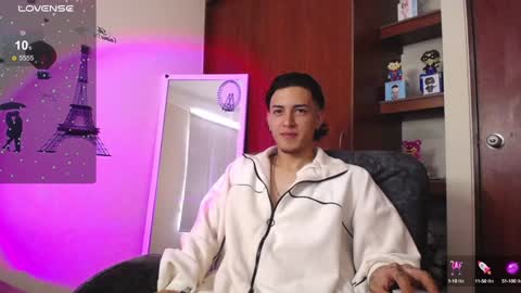 A A R O N online show from February 7, 2025, 2:37 pm