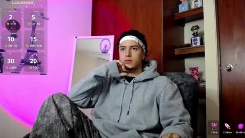 A A R O N online show from February 28, 2025, 10:20 am