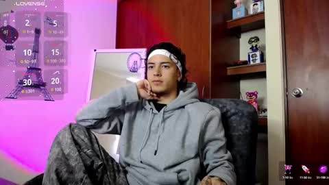 A A R O N online show from February 28, 2025, 1:25 pm