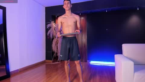 Snapshot of aaron_whitee chatting on January 11, 2025, 11:46 pm Aaron online show from January 11, 2025, 11:46 pm