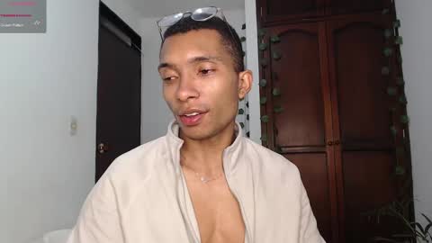 Heyy my name is Aaron online show from January 2, 2025, 11:16 pm