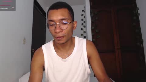 Heyy my name is Aaron online show from January 4, 2025, 12:38 pm