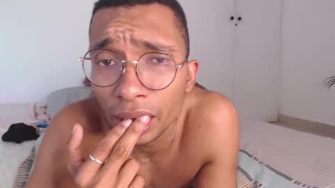 Heyy my name is Aaron online show from February 26, 2025, 4:56 pm