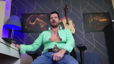 Aaron online show from November 29, 2025, 3:09 am