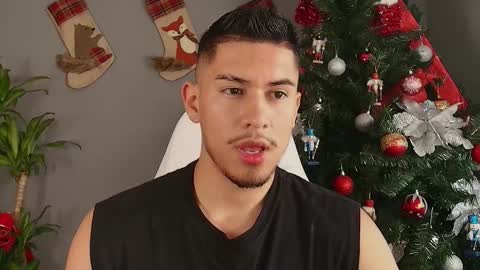 AARON  online show from December 2, 2024, 8:33 pm