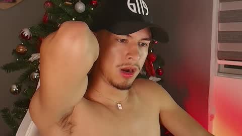 AARON  online show from December 6, 2024, 12:02 am