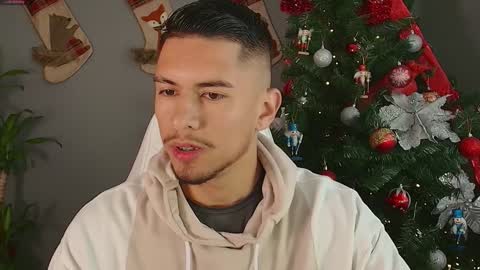AARON  online show from December 6, 2024, 8:40 pm
