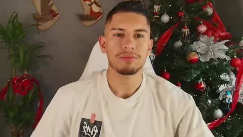AARON  online show from December 9, 2024, 8:01 pm