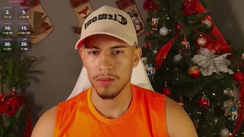 AARON  online show from December 10, 2024, 11:40 pm